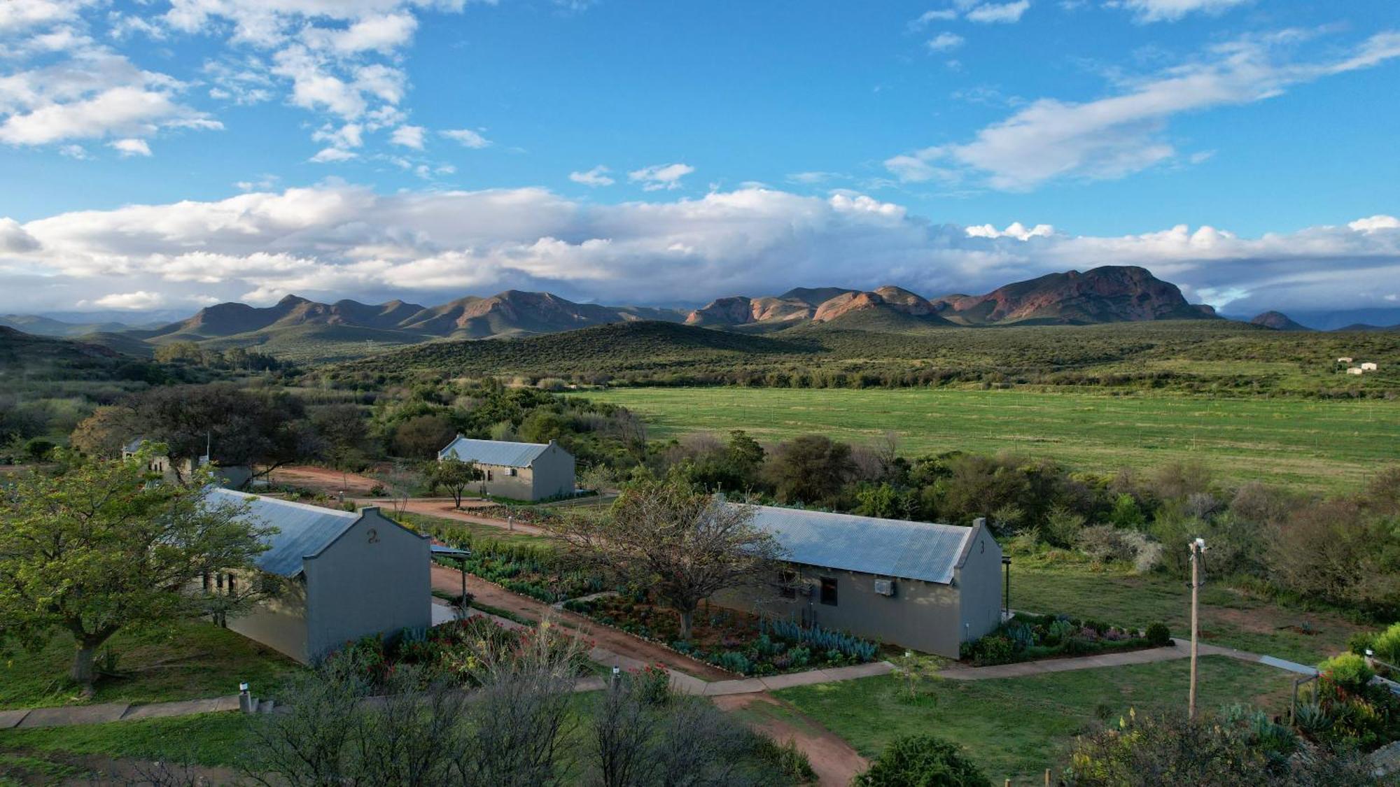 Thabile Lodge Оудсхорн Екстериор снимка